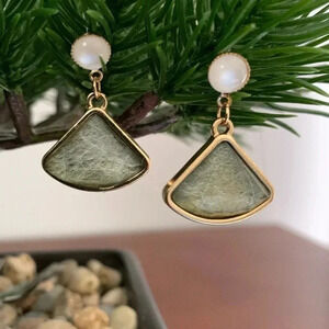 Smoky green  goldtone earrings